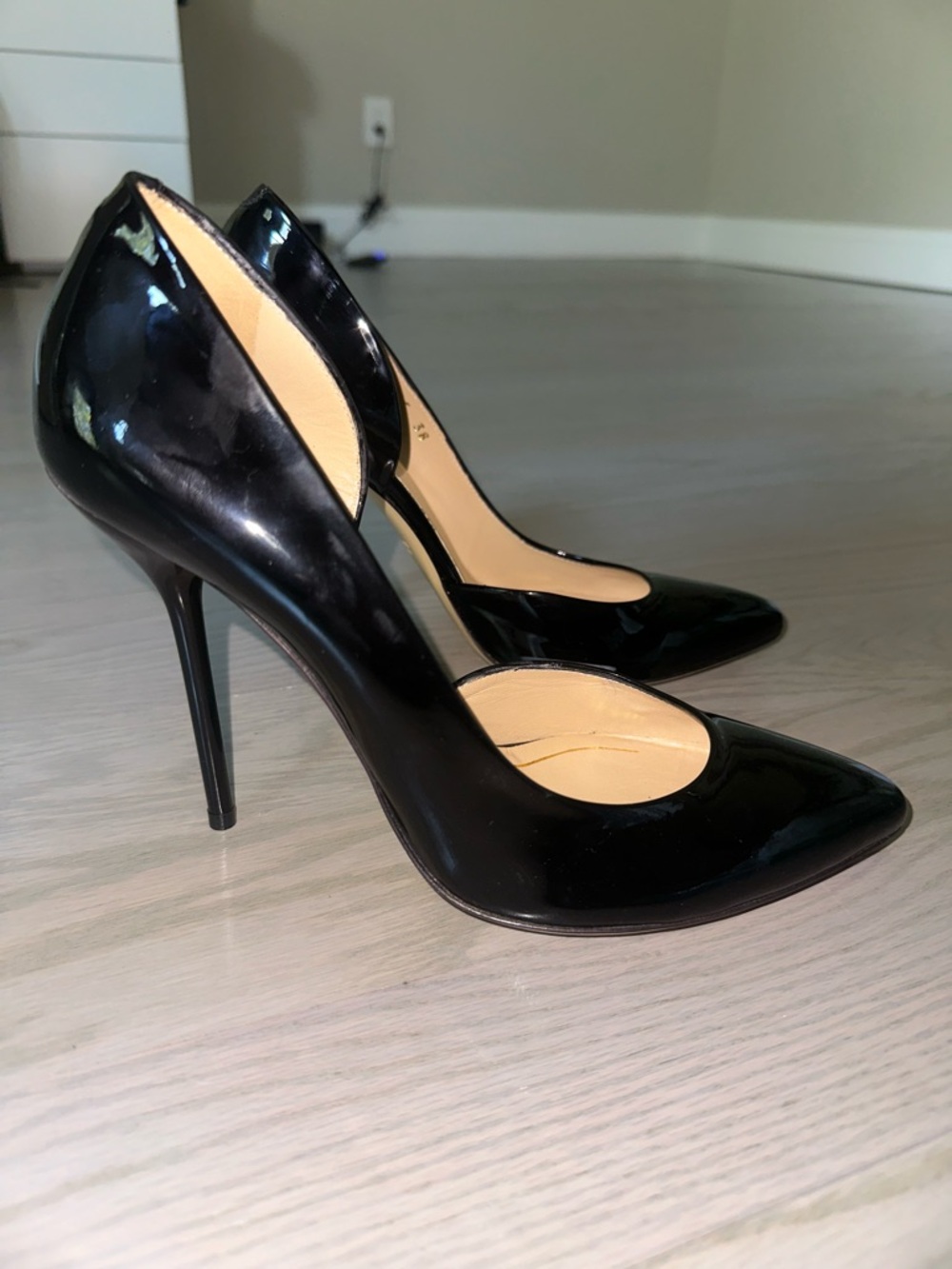 Gucci Black Patent Leather Pointed Toe Stilettos - Picture 3 of 7